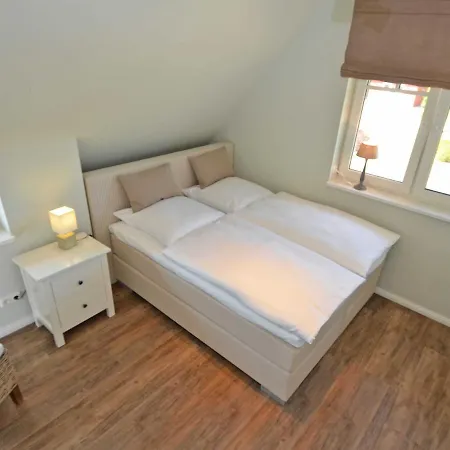 Reethus Am - Haushaelfte 1 Mit Kamin, Sauna Lobbe