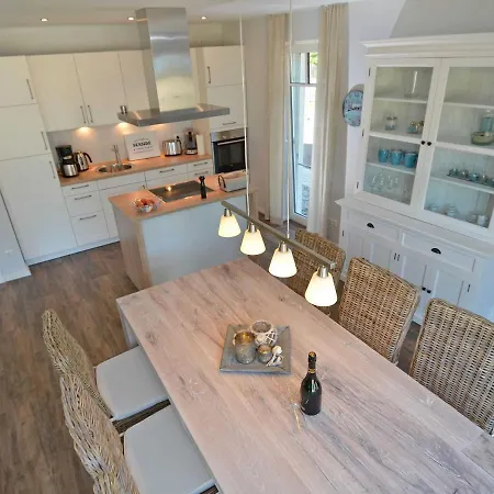 Reethus Am - Haushaelfte 1 Mit Kamin, Sauna