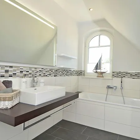 Reethus Am - Haushaelfte 1 Mit Kamin, Sauna *