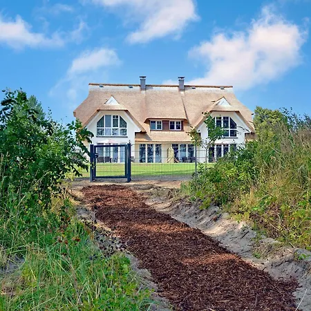 Reethus Am - Haushaelfte 1 Mit Kamin, Sauna 펜션 *
