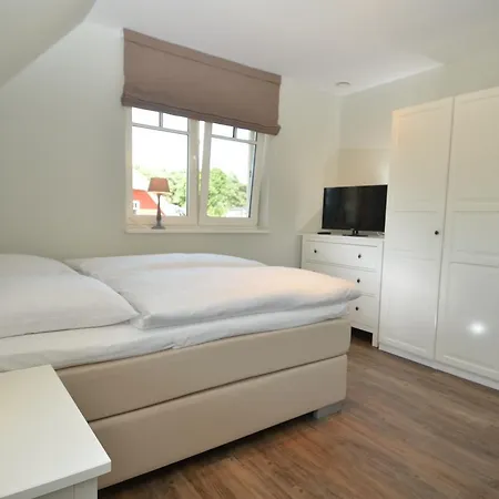 Reethus Am - Haushaelfte 1 Mit Kamin, Sauna Villa *