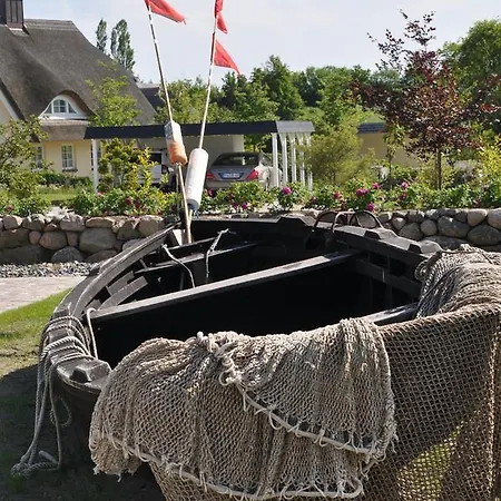 Villa Reethus Am - Haushaelfte 1 Mit Kamin, Sauna