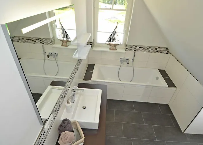 Reethus Am - Haushaelfte 1 Mit Kamin, Sauna Вилла Лоббе